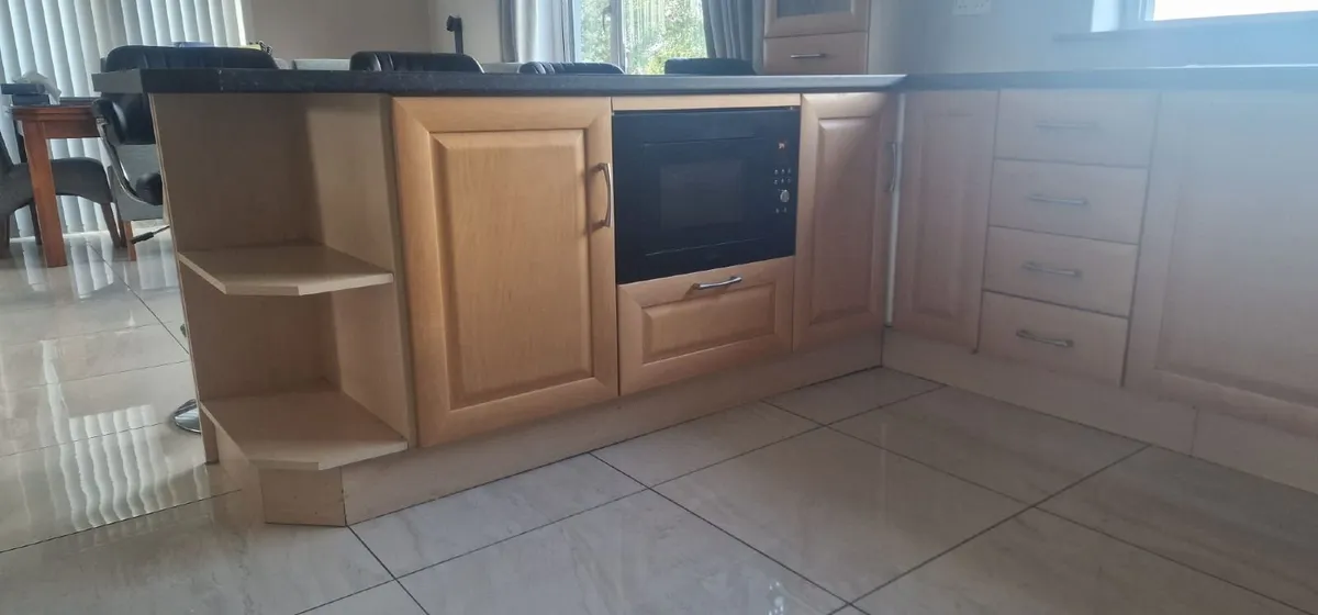 Fitted Kitchen (Maple) - Image 4