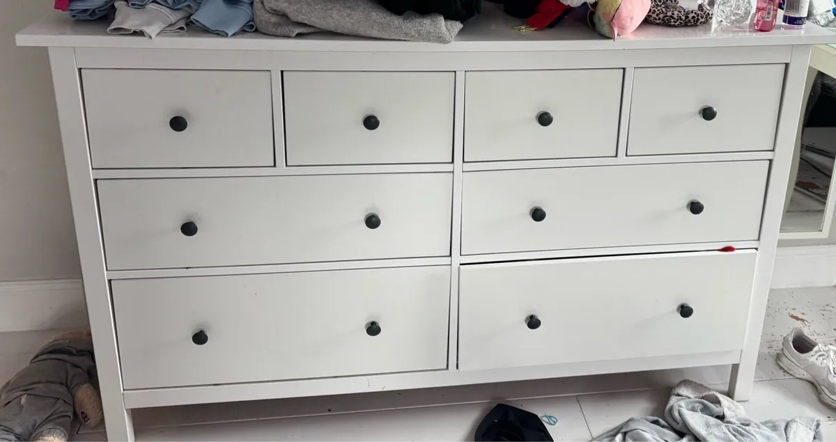 IKEA furniture ideal for a rental house - Image 1