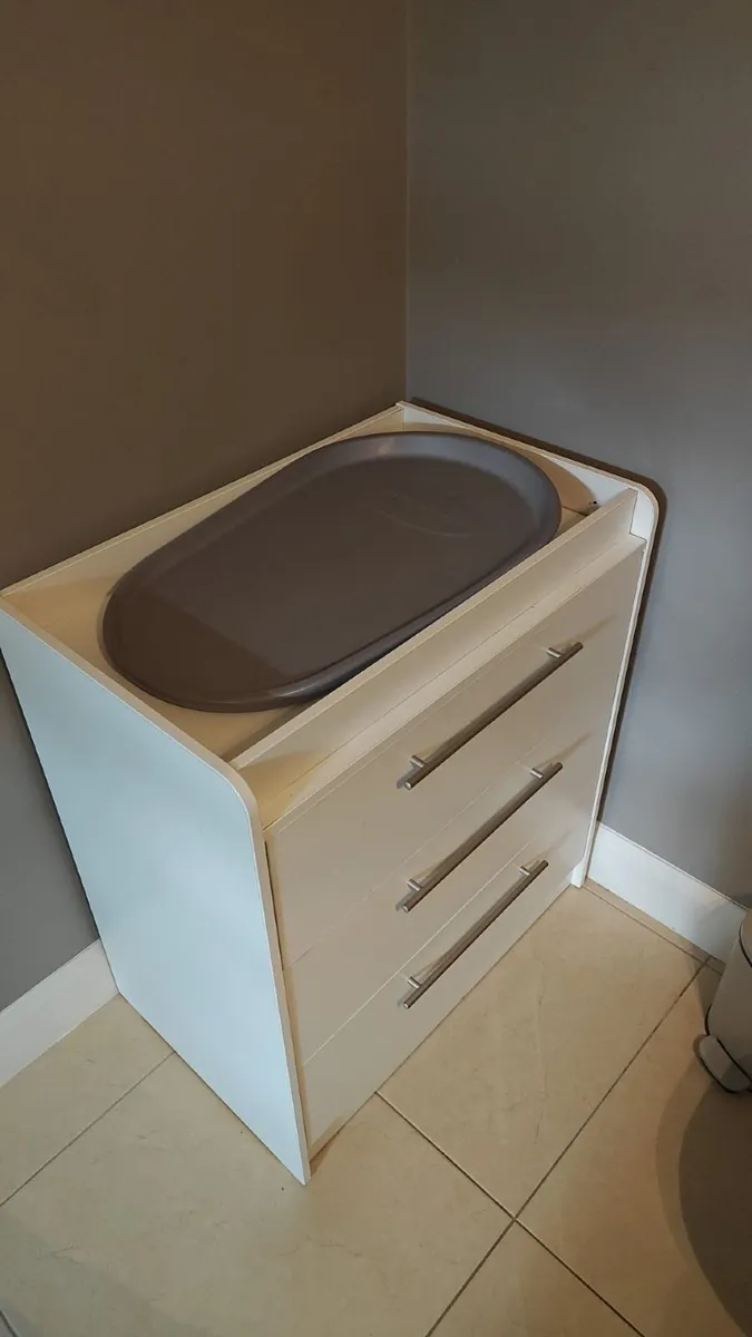 Changing Table - Image 2