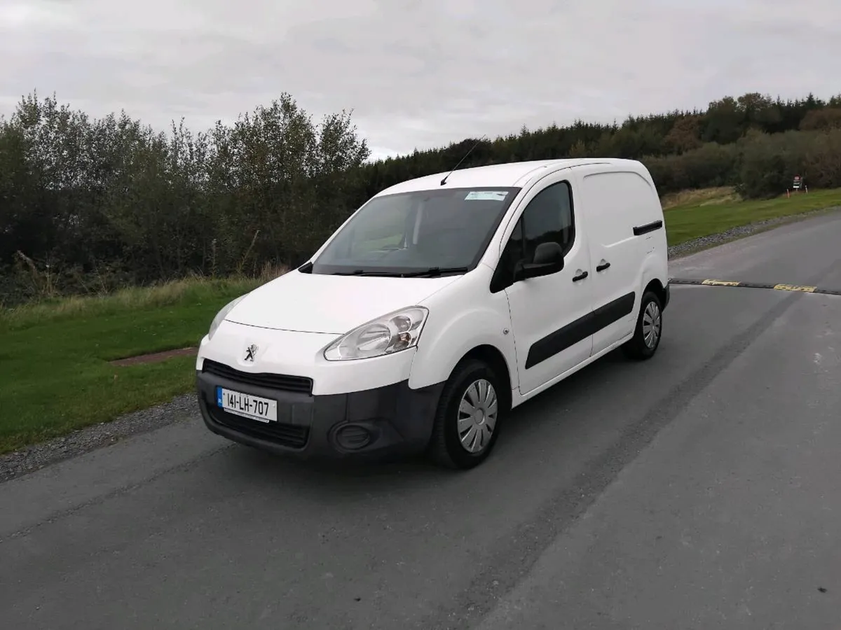Clean tidy 2014 3 seater partner  cvrt 08/27 - Image 1