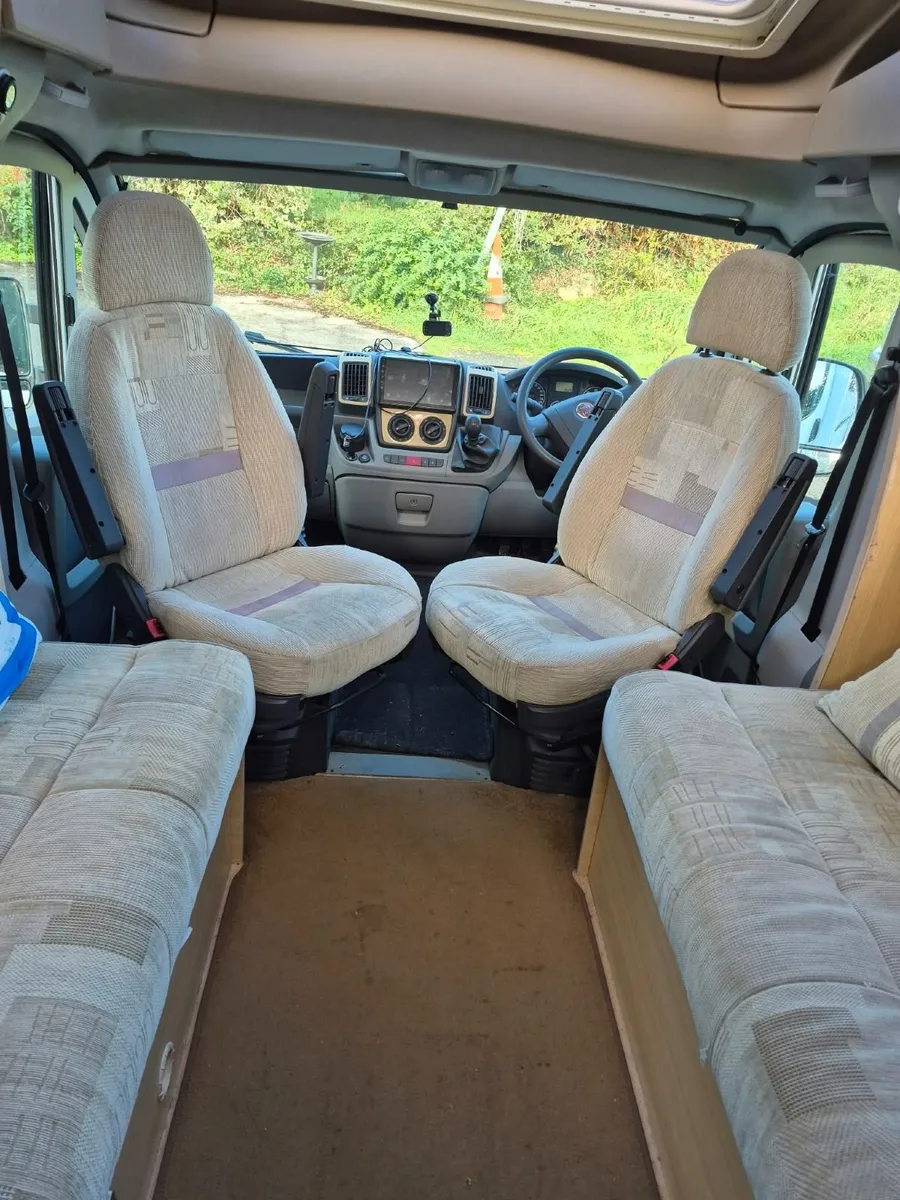 Motorhome 2007 RHD Bessecarr E560 - Image 3