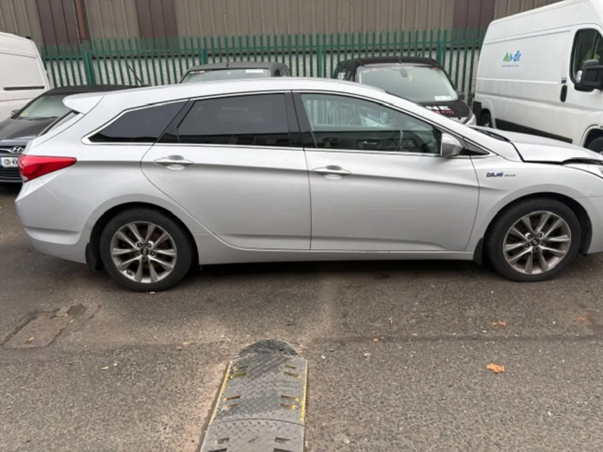 Hyundai i40 2015 - Image 1