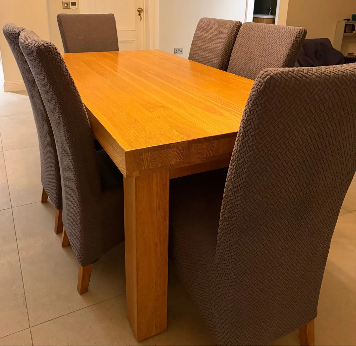 Dining table & chairs - Image 1