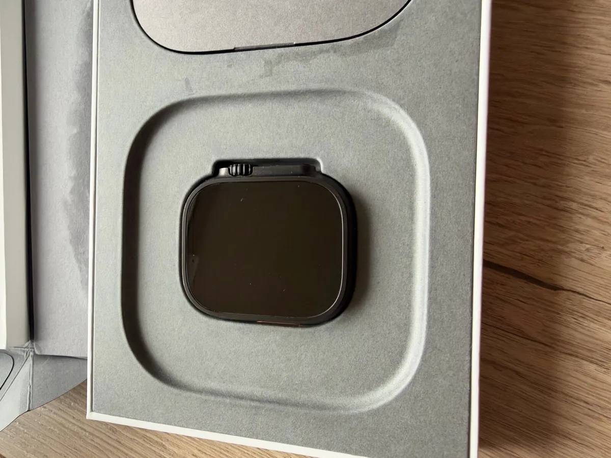 Apple Watch Ultra 2 - Cellular - Image 3