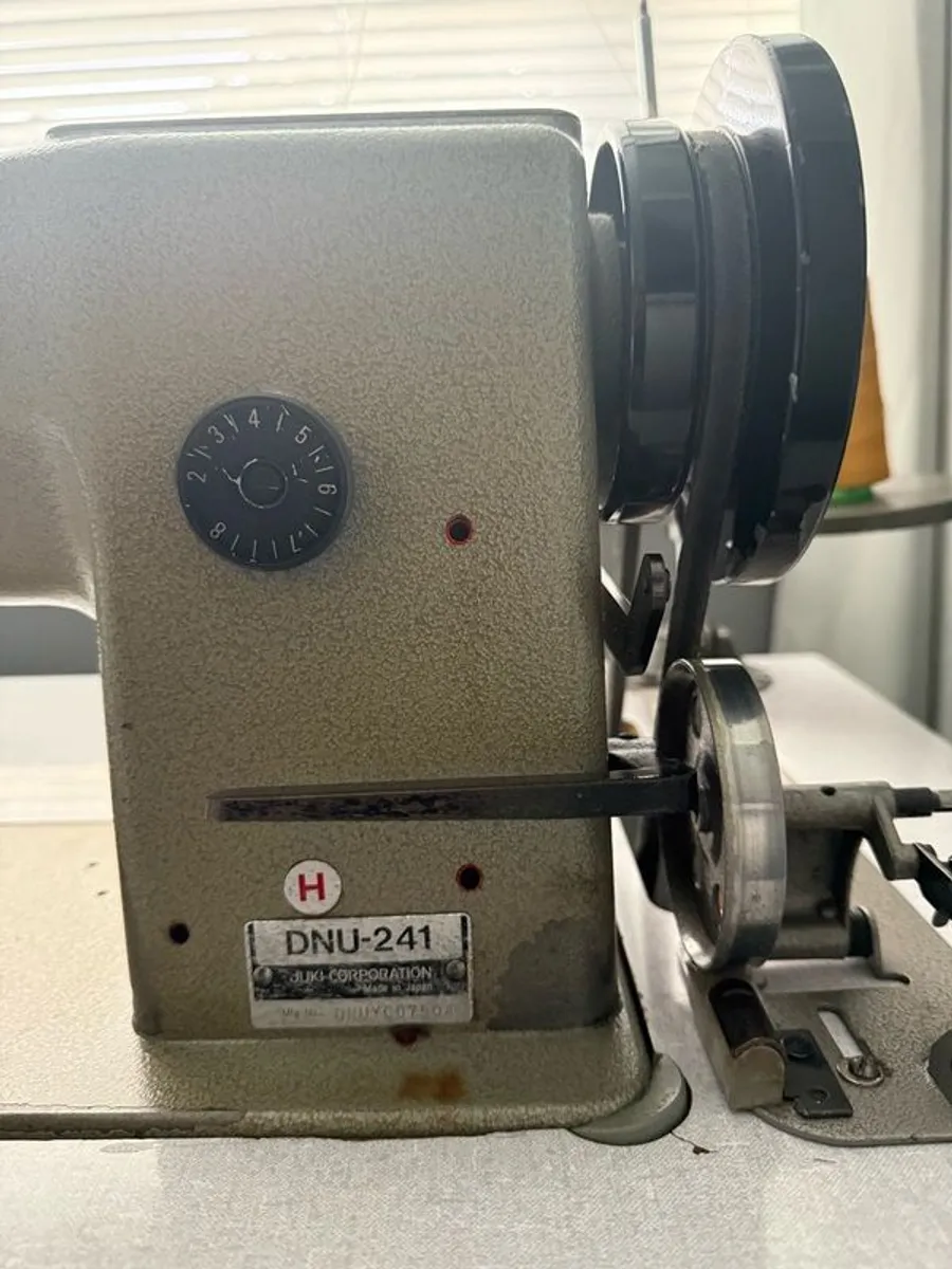 Juki Dnu-241 Heavy-duty Industrial Walking Foot Sewing Machine - Image 4