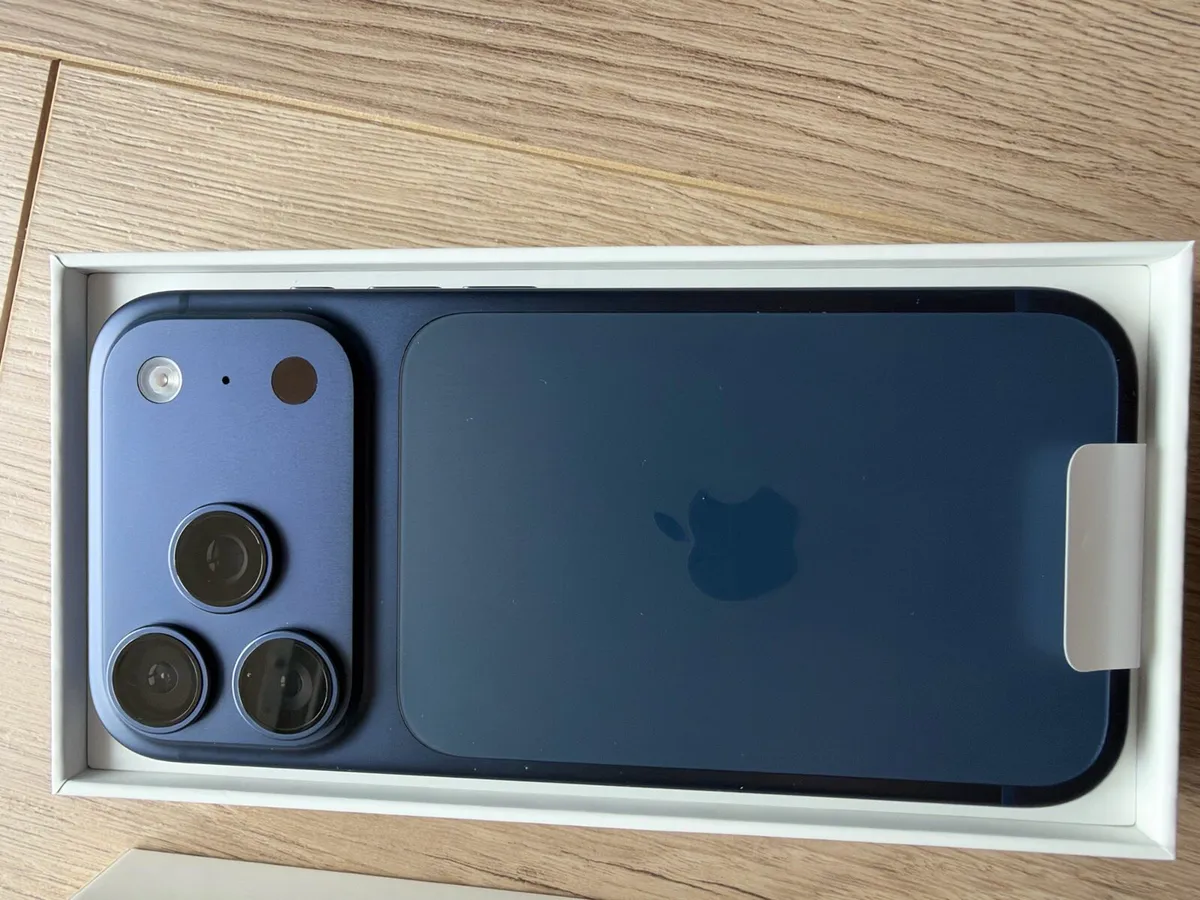 Apple iPhone 17 Pro – 256GB – Deep Blue - Image 2