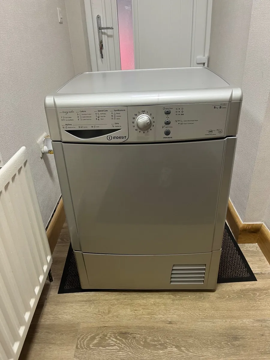 Indesit 8kg condenser tumble dryer - Image 2