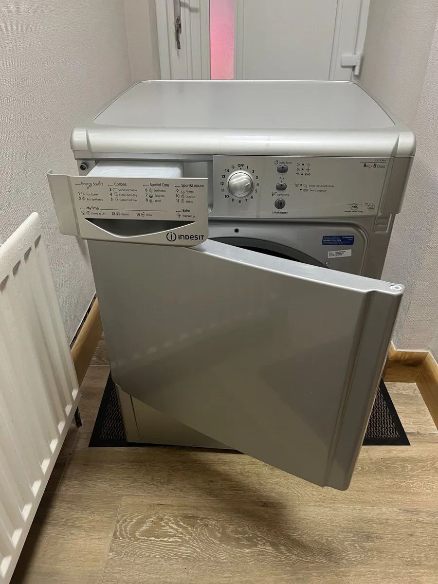 Indesit 8kg condenser tumble dryer - Image 1