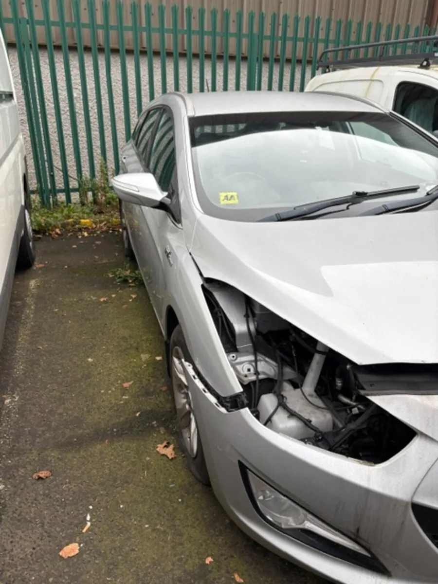 Hyundai i40 2014 - Image 2