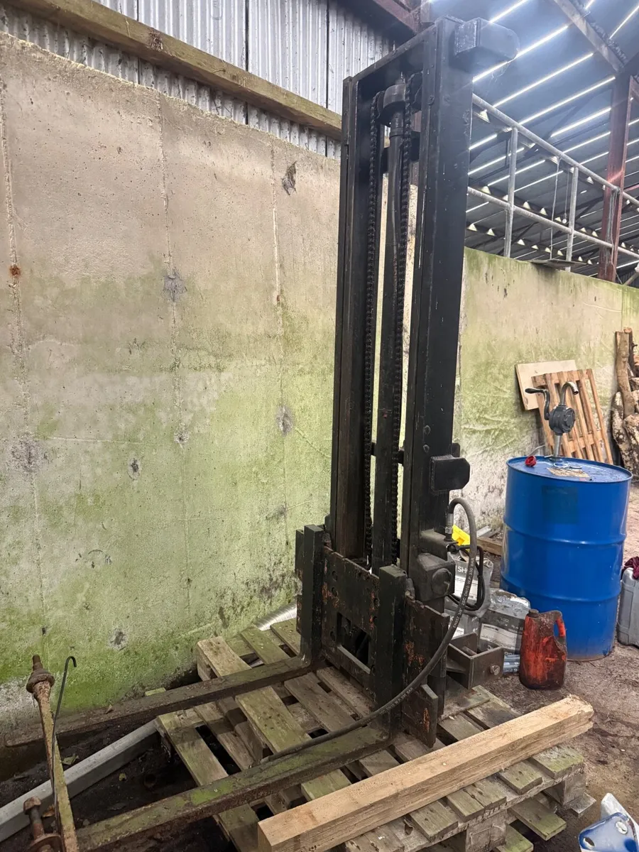 Tractor forklift mast - Image 1