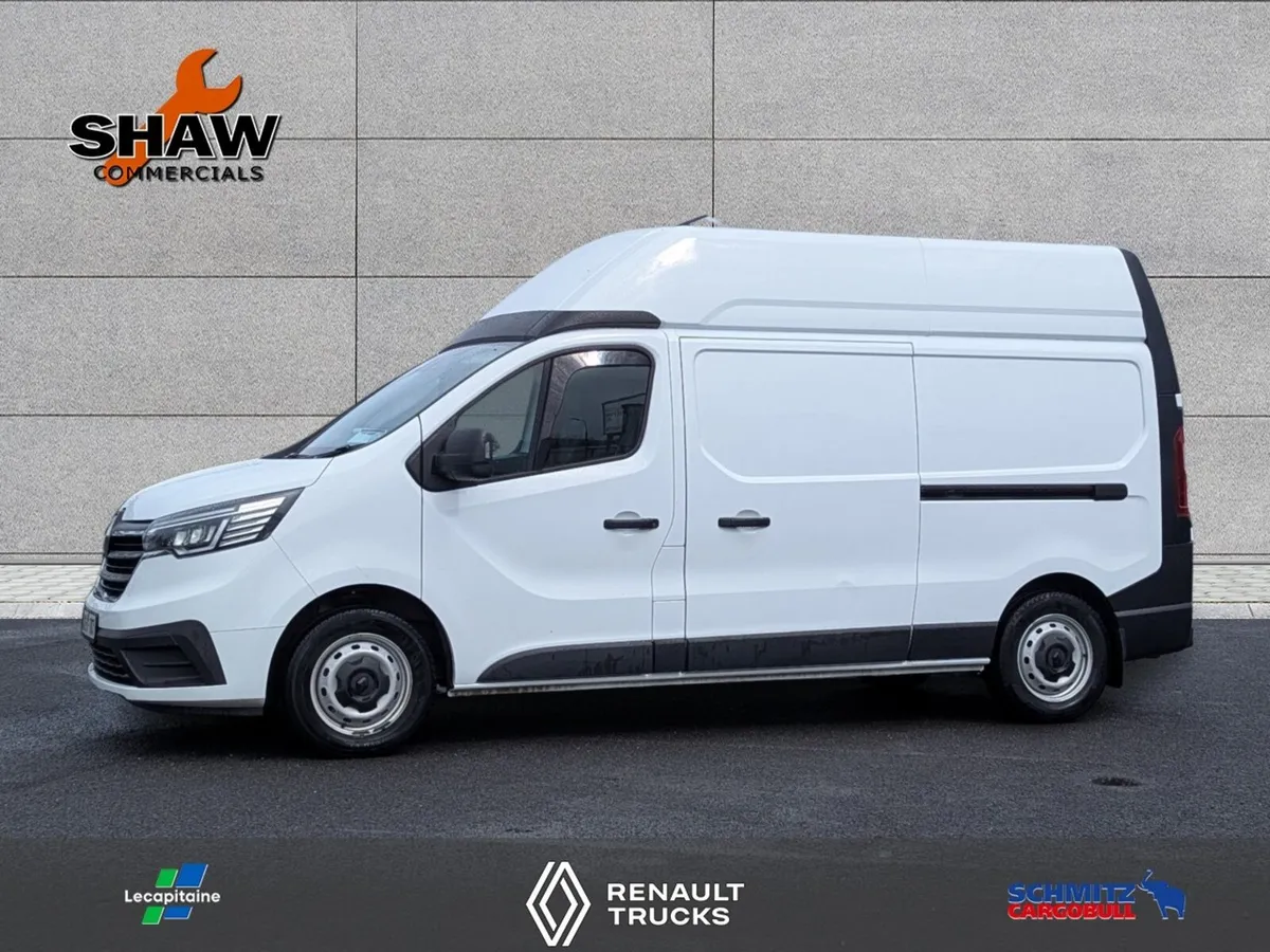 242 Renault Trafic High Roof - Image 4