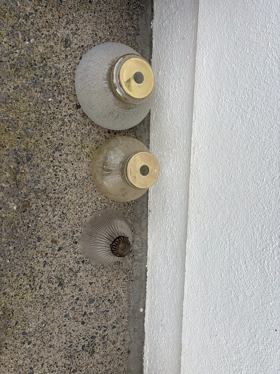 3 lamp shades for €10 antique - Image 3