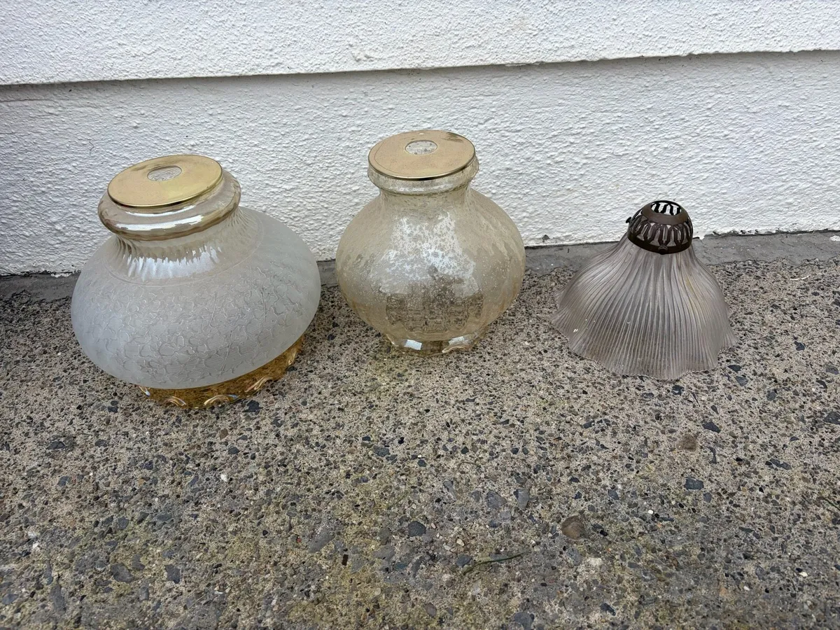 3 lamp shades for €10 antique - Image 4