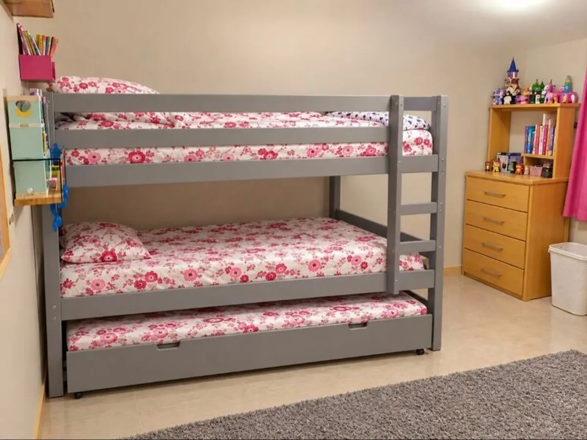 Bunkbeds with Trundle (3 bed frames) - Image 2