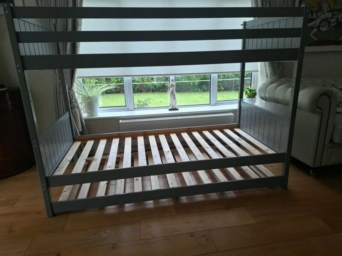 Bunkbeds with Trundle (3 bed frames) - Image 1