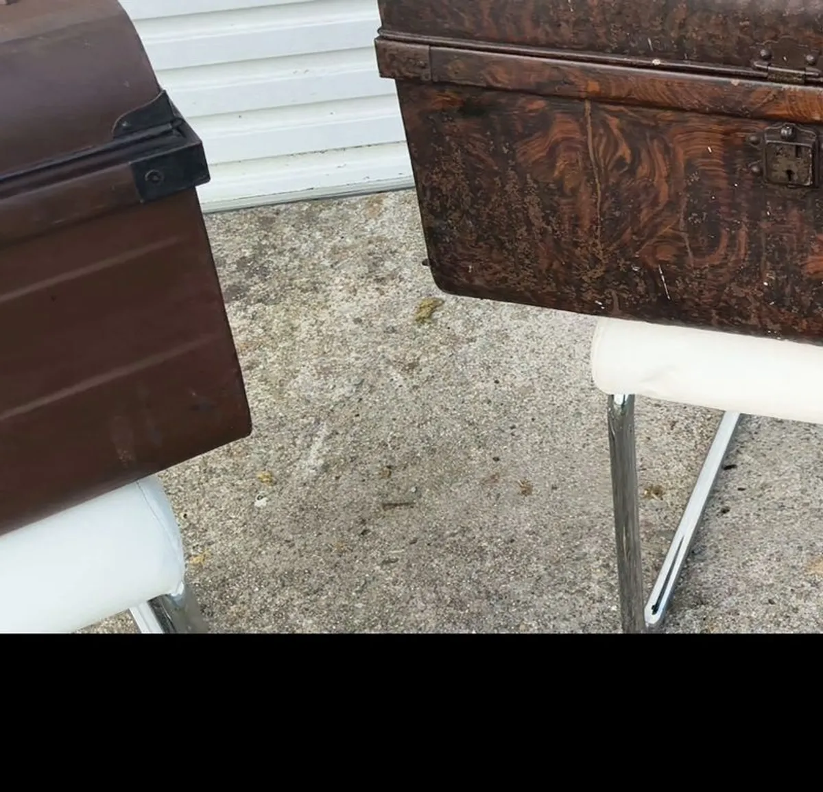 antique - Image 2