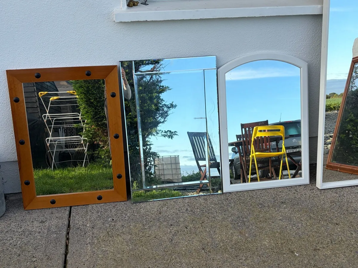 large mix off mirrors bedroom / living room - Image 2
