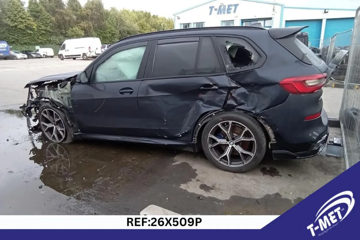 2019 BMW X5 BREAKING FOR PARTS - Image 3