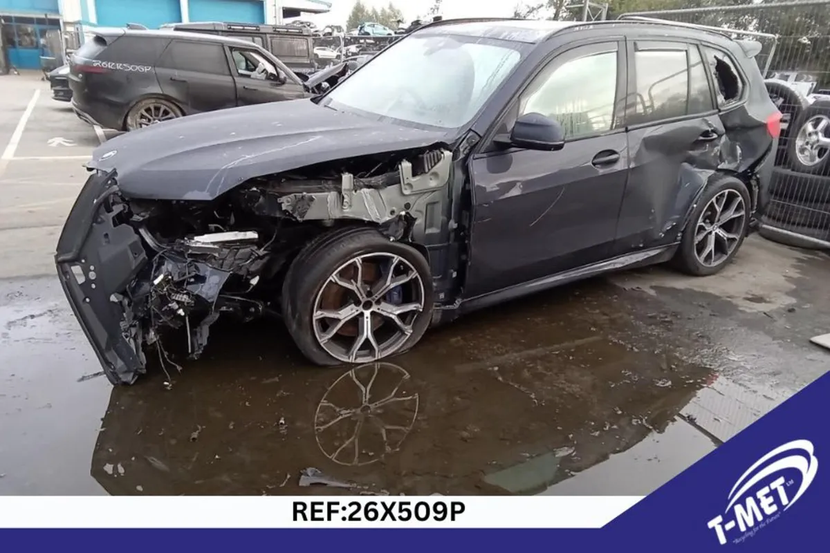 2019 BMW X5 BREAKING FOR PARTS - Image 2