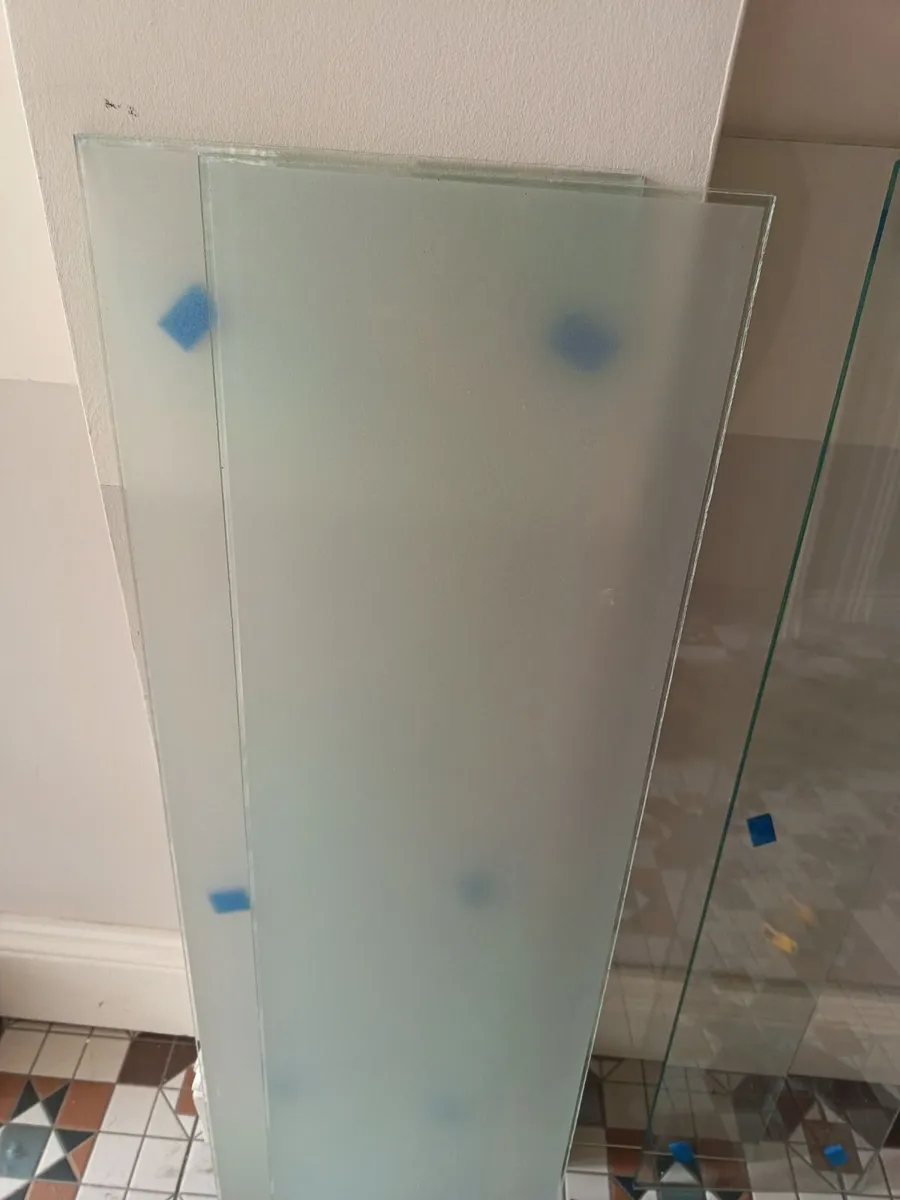 Glass toughen glass, clear and sand blasted - Image 3