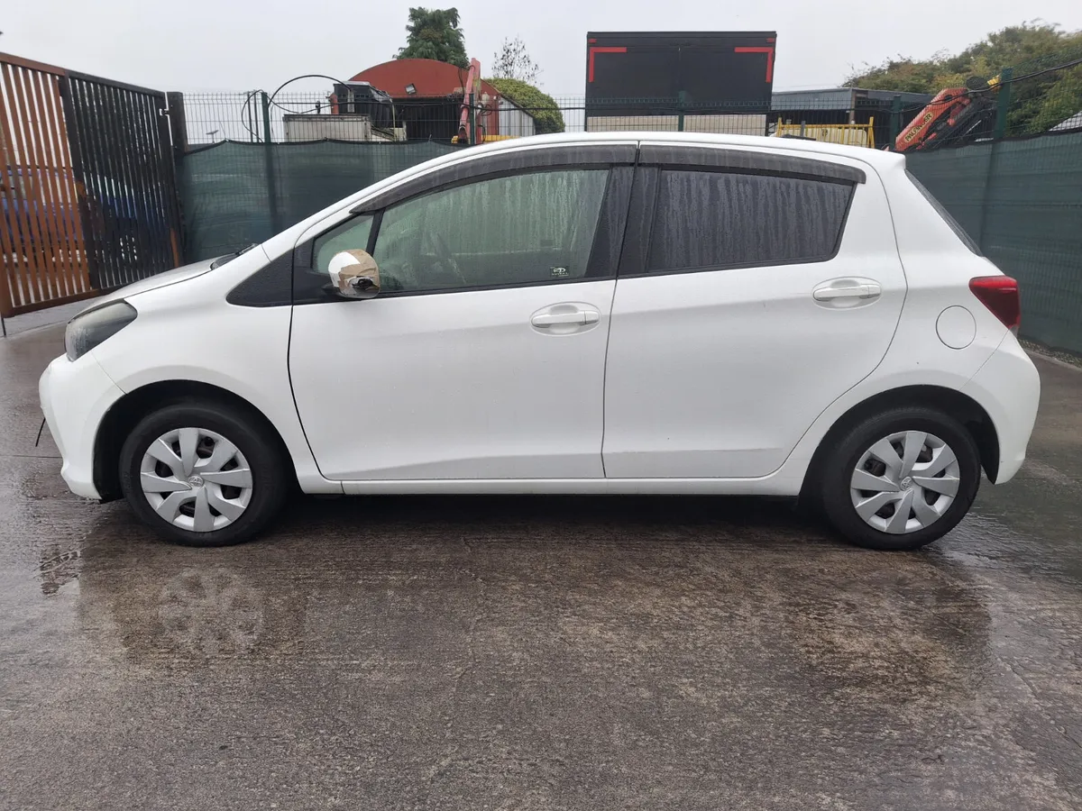 142 Toyota Vitz  1.0 Petrol  Automatic - Image 4