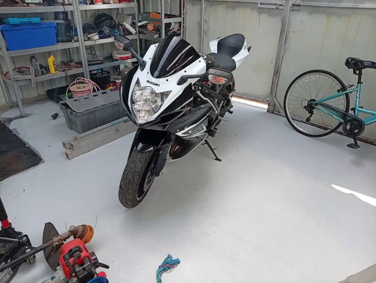 Gsxr 600 - Image 4
