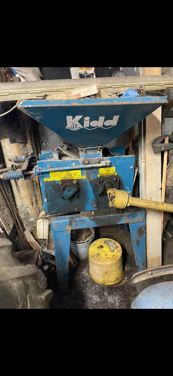 Corn crusher