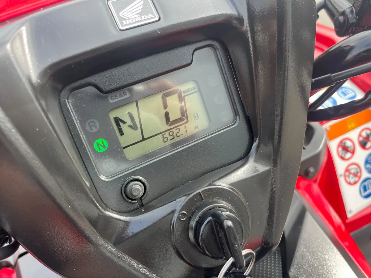 2024 Honda TRX 520 FM6 ( Only 690 hours) - Image 4