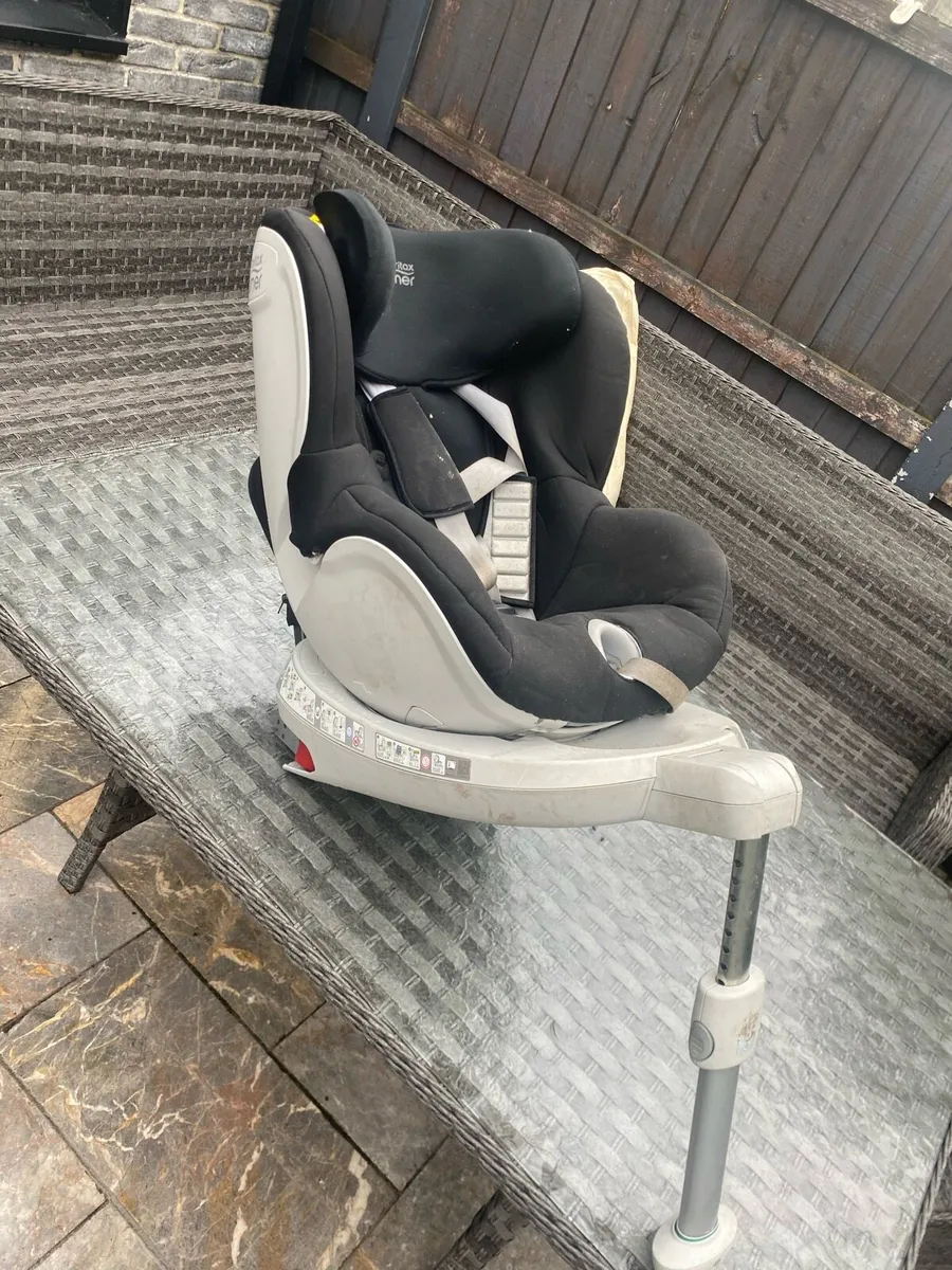 Britax Romer 360 degree car seat