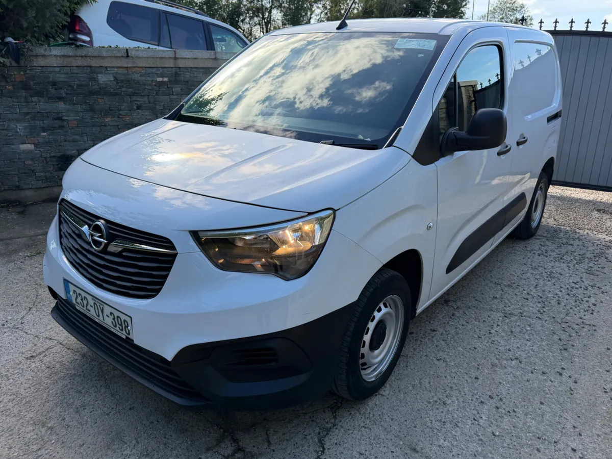 Opel Combo 2023 (232) 3 seats - Image 2