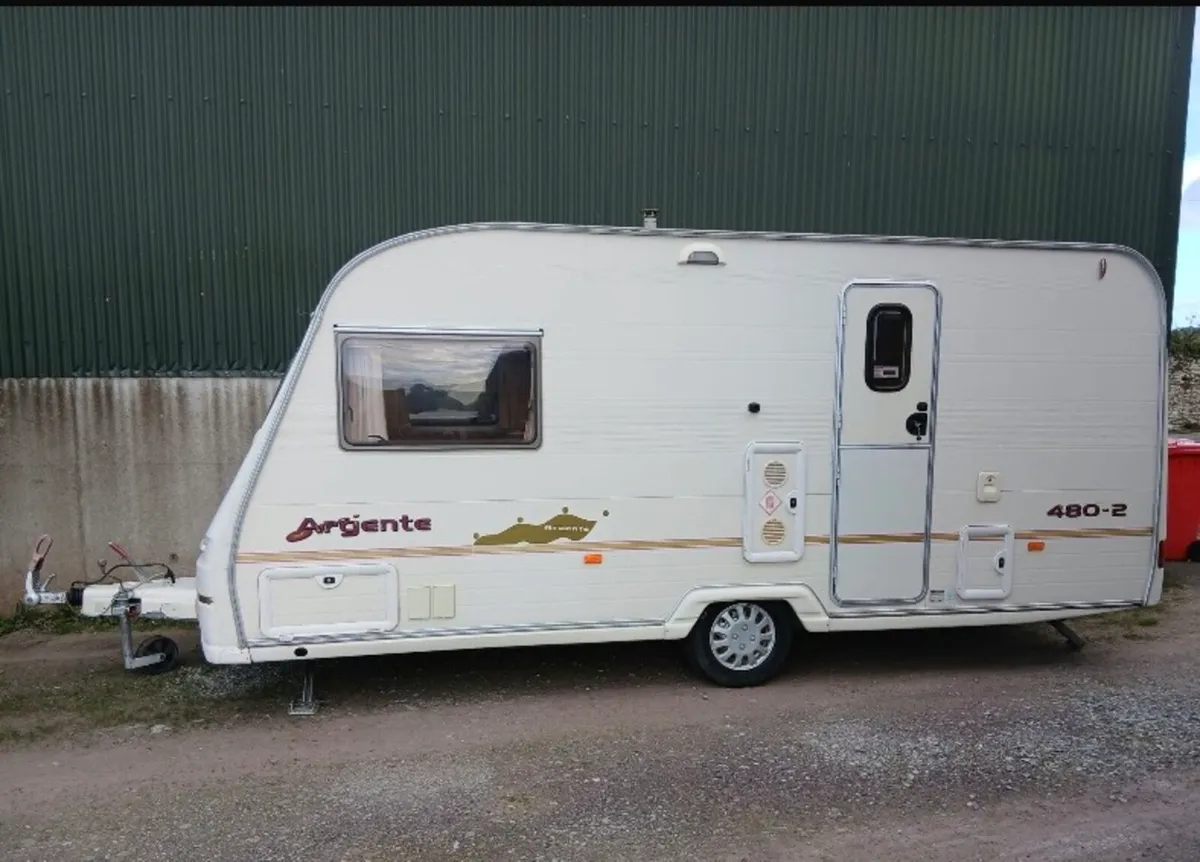 2/3 BERTH AVONDALE TOURING CARAVAN - Image 2
