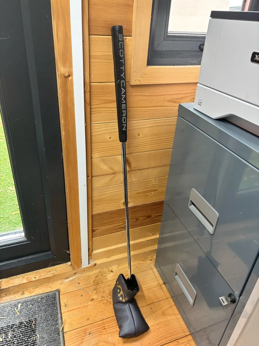 Scotty Cameron Select Fastback 2 - Image 2