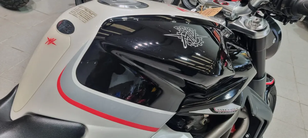 MV Augusta 1090 Brutale RR - Image 4