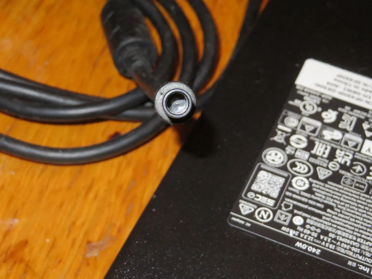 240 Watt Dell Charger - Image 2