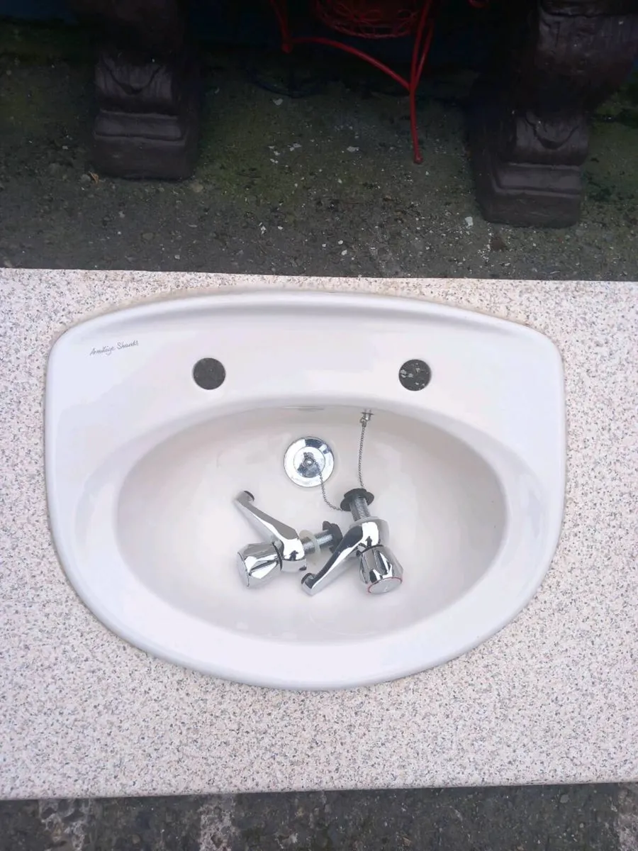Bathroom wash hand basin - Image 4