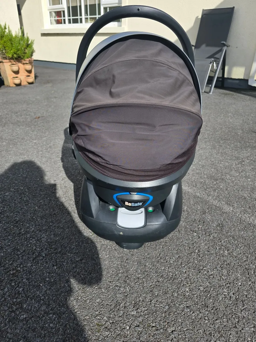BeSafe iZi Go Baby Car Seat & ISOFIX Base - Image 2