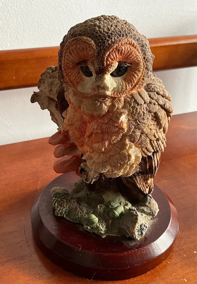 Owl Figurine on Wooden Plinth - Image 1