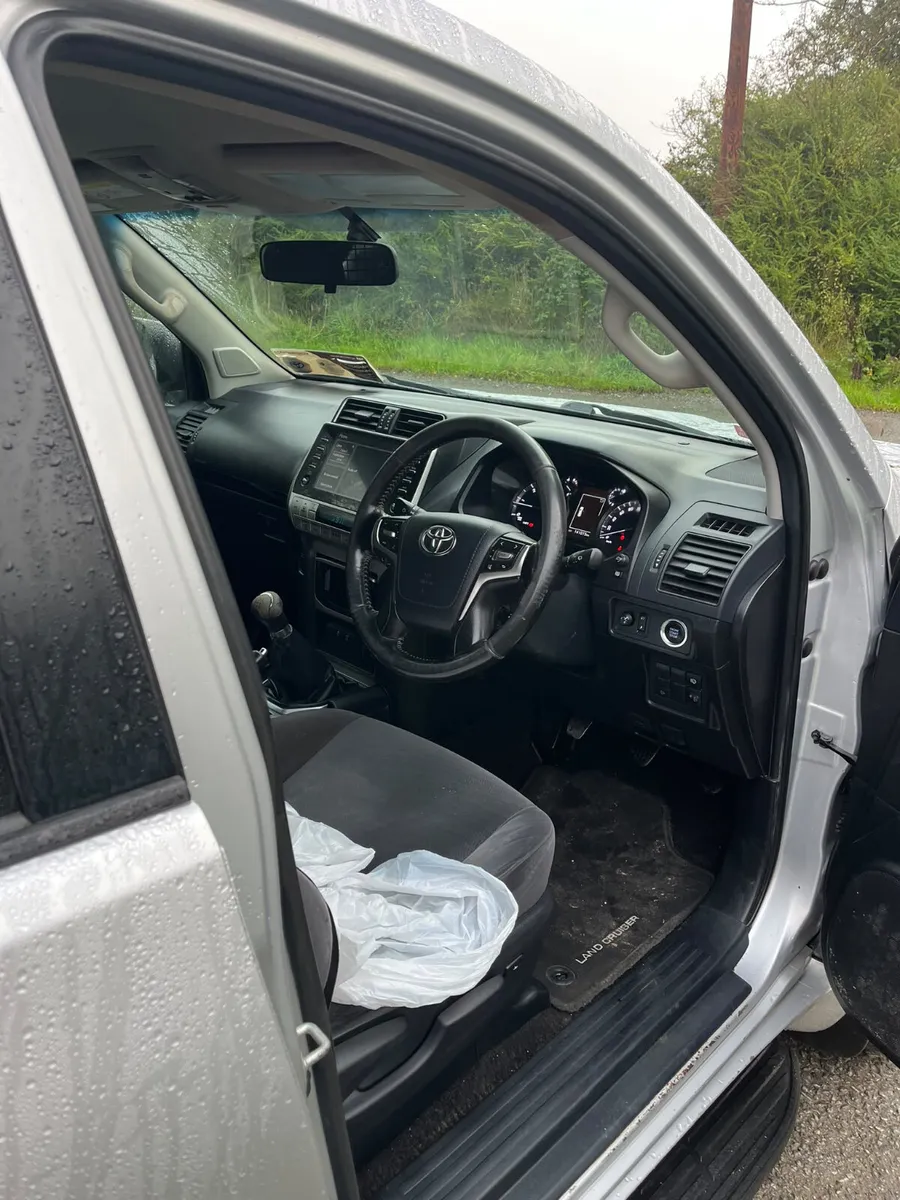 Toyota Land Cruiser 2021 - Image 3