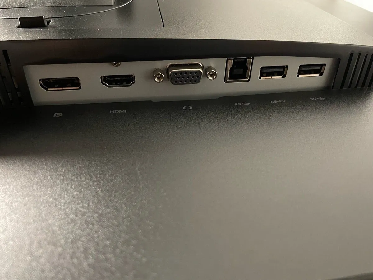 Monitor Lenovo ThinkVision 24” - Image 1