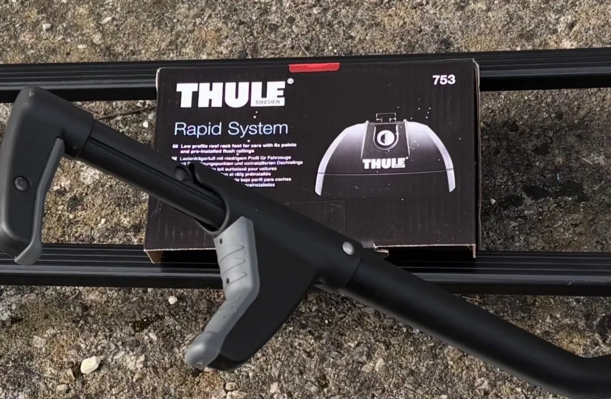 Thule bike rack and steel roof bars - Image 1