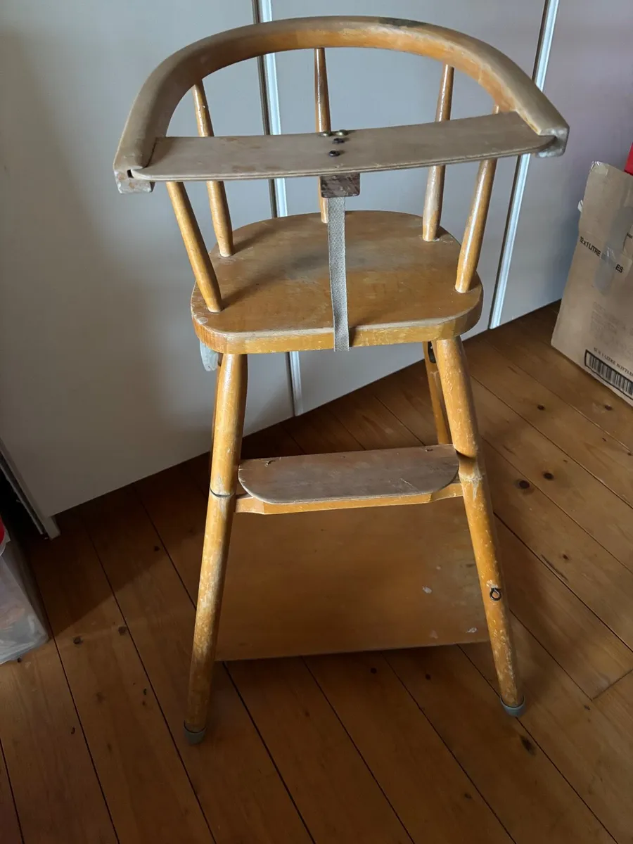 Moses Basket, Travel Cot, High Chair - Image 3