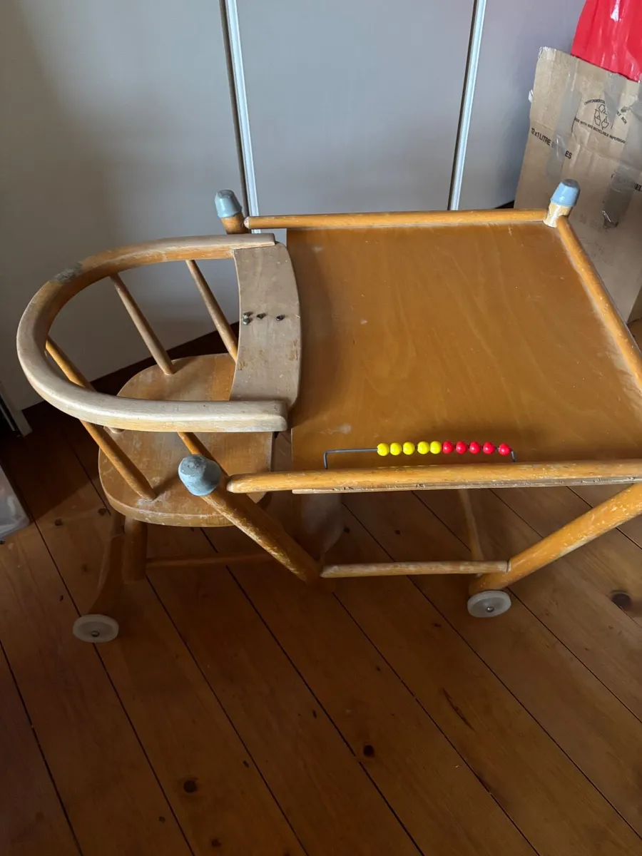 Moses Basket, Travel Cot, High Chair - Image 4
