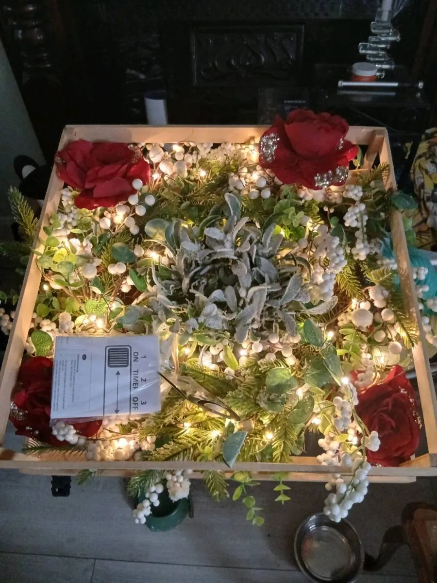 Light-up Christmas Wreath - Image 4