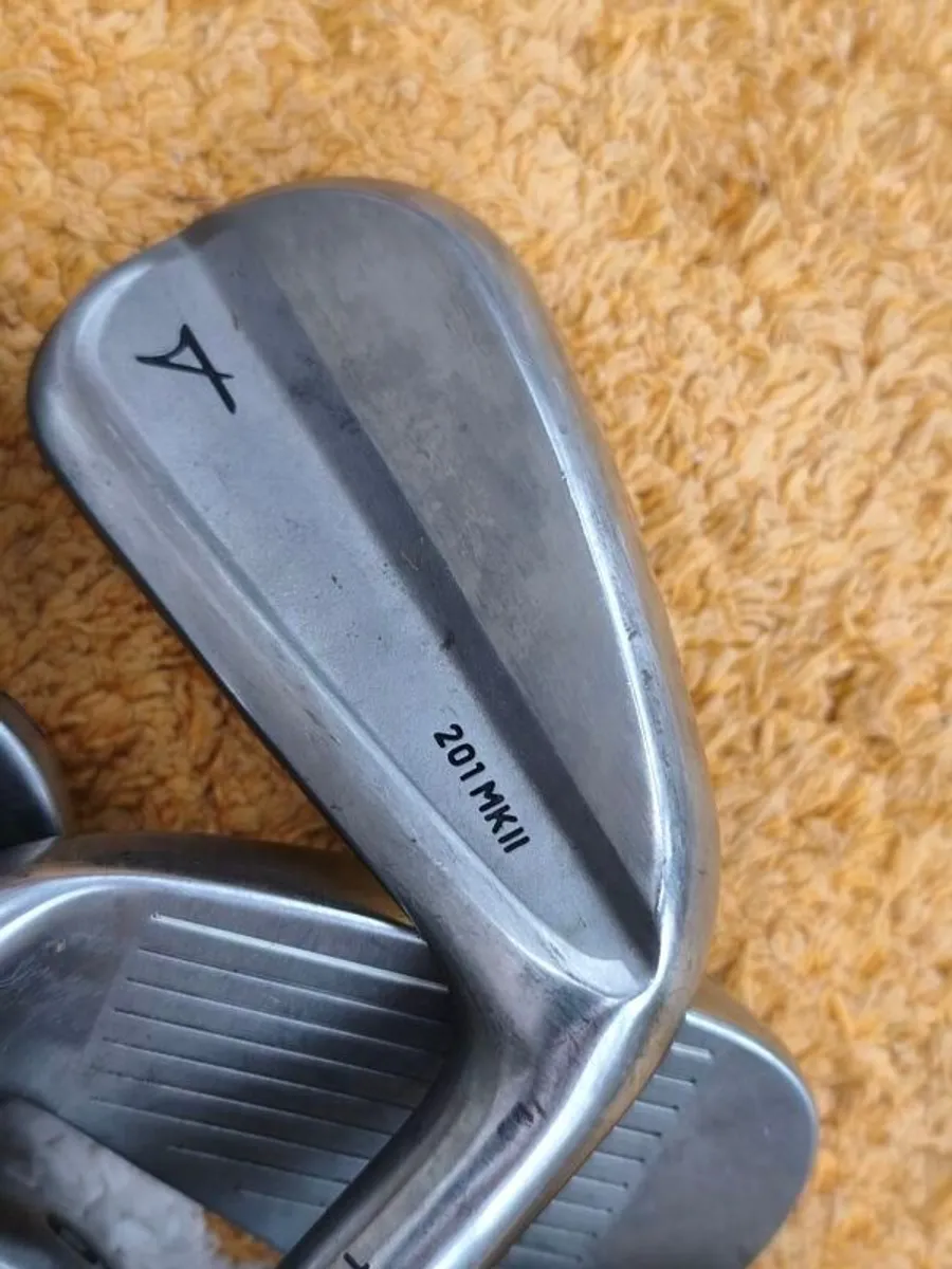 Takomo 201 MKII Irons 4-PW - Image 1