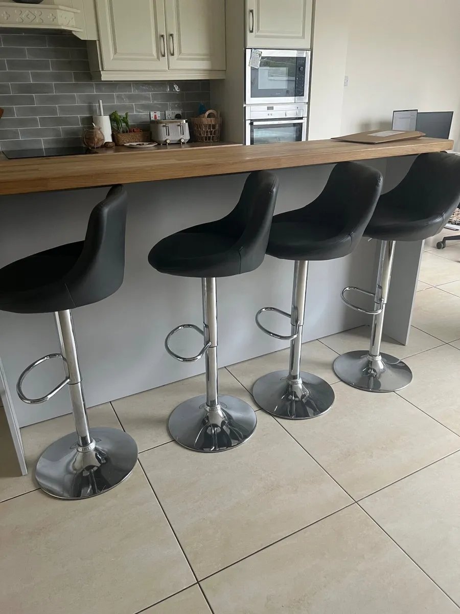 Bar stools - Image 2
