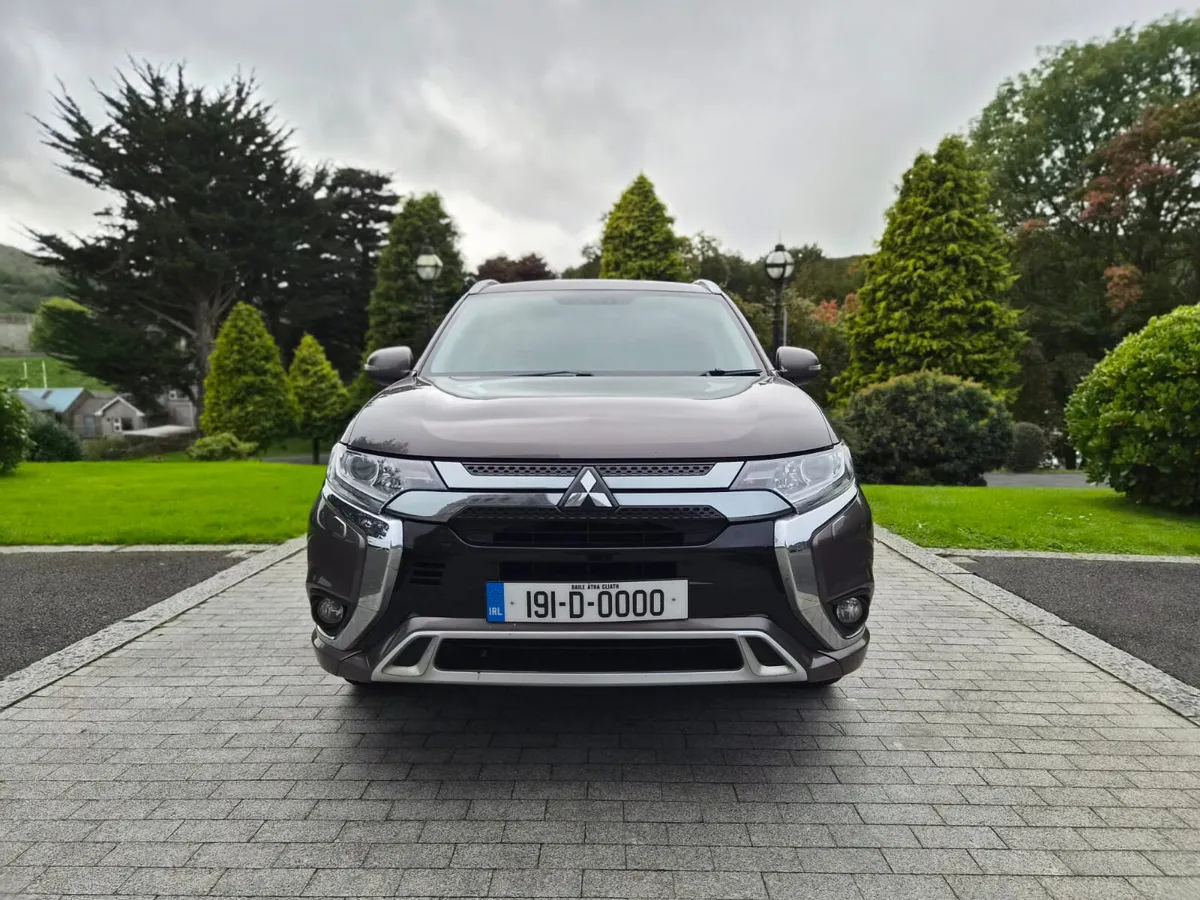 2019 Mitsubishi Outlander Juro Van 2.4 PHEV Hybrid - Image 2