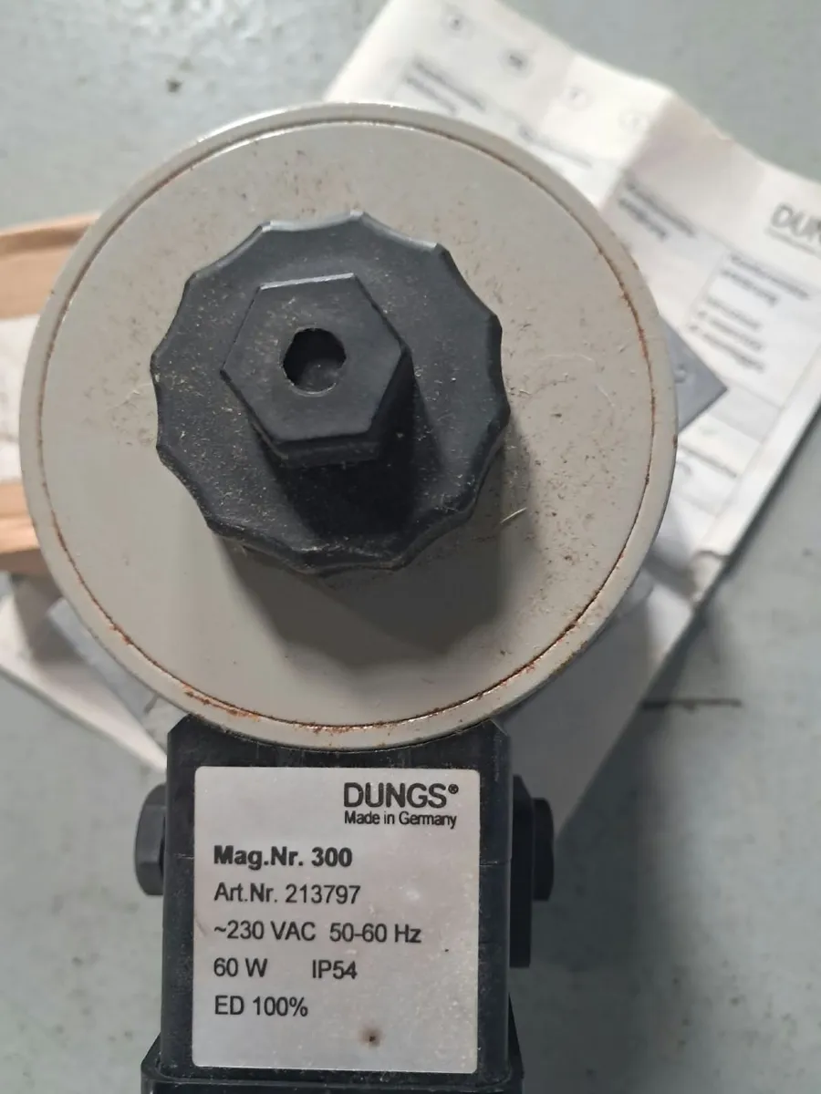 DUNGS MVD 220/5 – 2 Inch Gas Solenoid Valve - Image 2