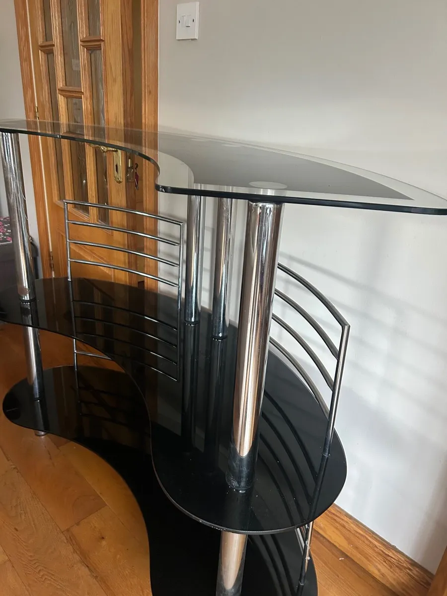 Furniture Glass shelves or Bar counter - Image 1