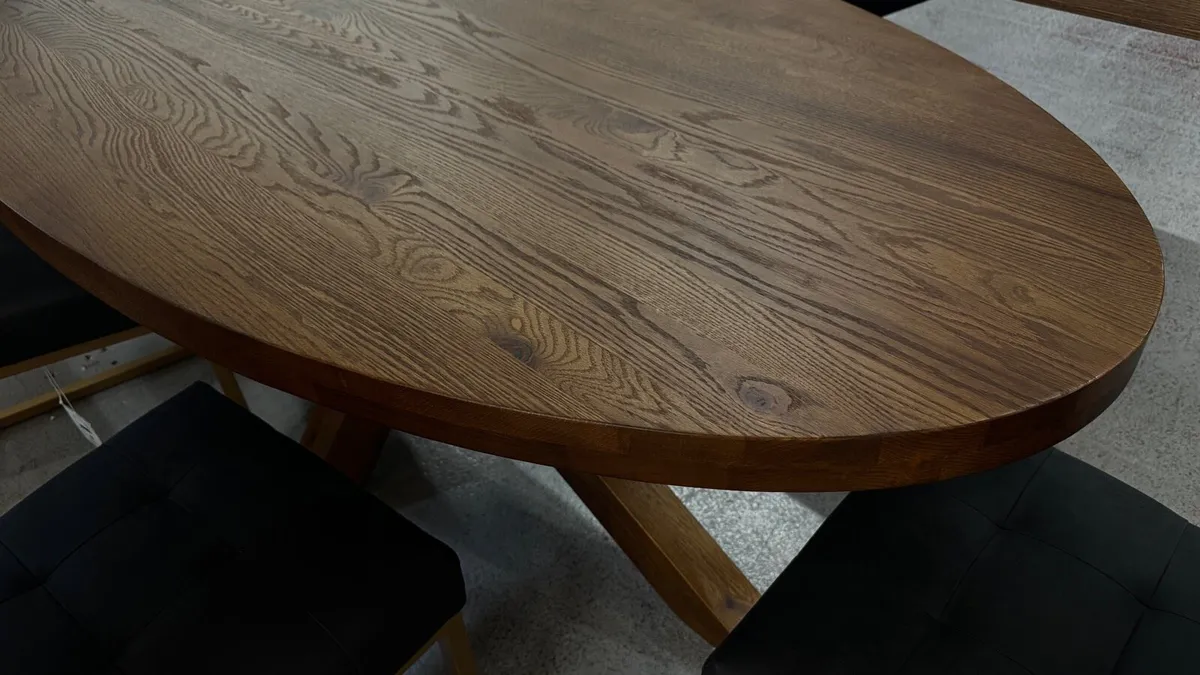 Scandinavian Oak Oval Dining Table Brand New - Image 4