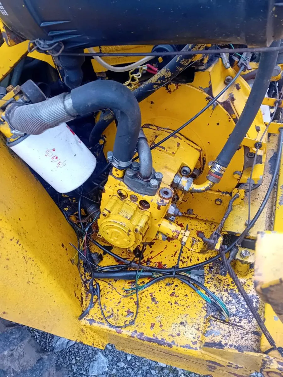 Farm loader - Image 2